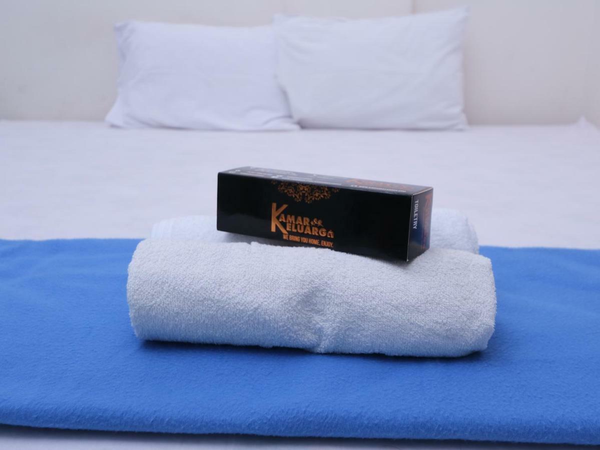 Kamar Keluarga Tanah Abang Hotel Jakarta Exterior photo